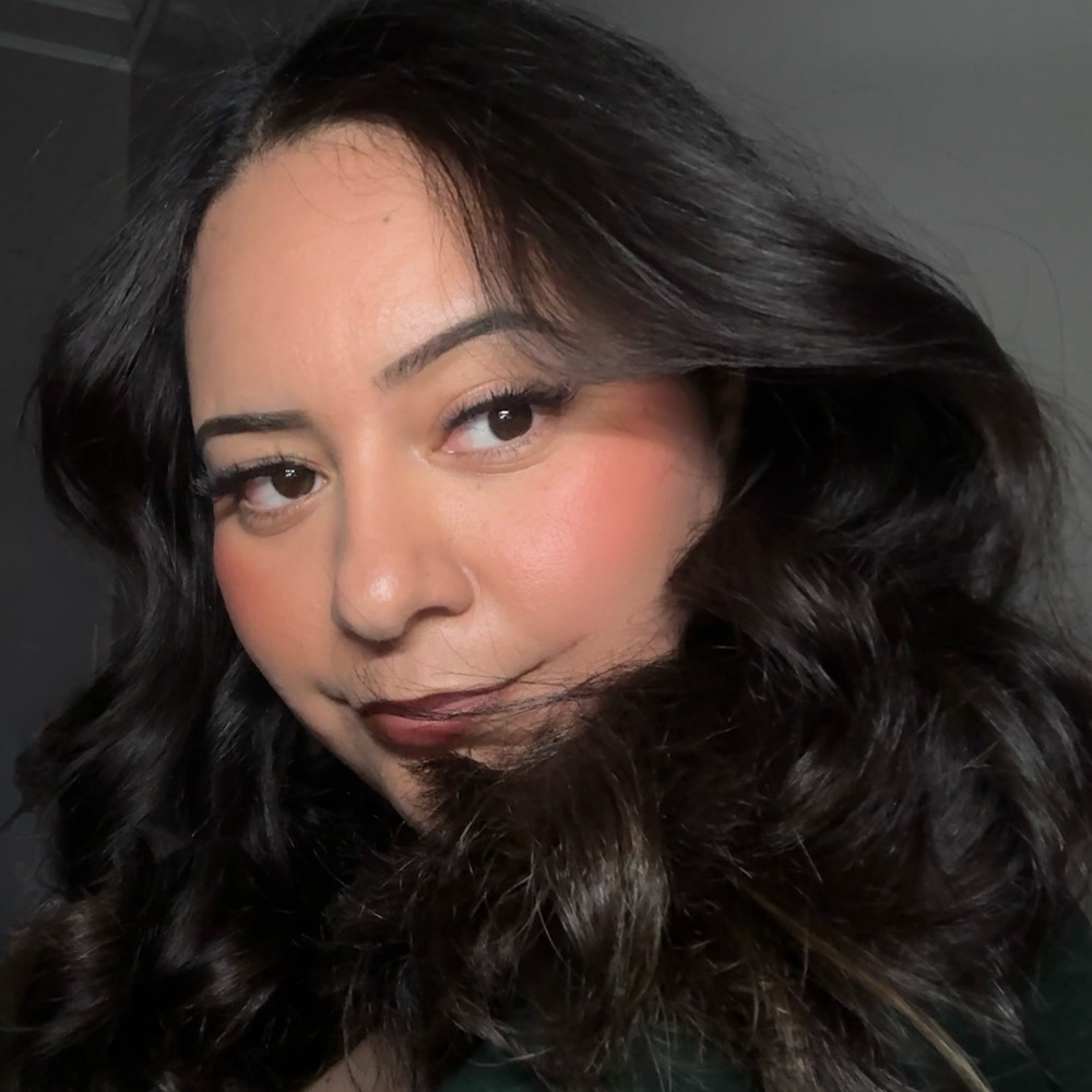 Meet your Posher, Danely